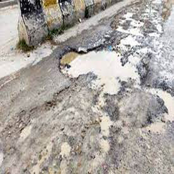 کنگن پور ، الہ آباد پختہ روڈ ایک عرصہ سے ٹوٹ پوٹ کا شکار 