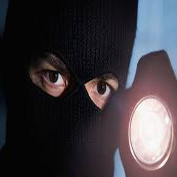 چور مسجد سے ہزاروں مالیت کا سامان لے کر فرار، مقدمہ درج 