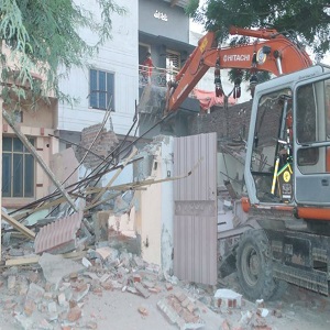 تجاوزات کے خلاف مہم، غلام محمد آباد اور قادرآباد میں70 گھر مسمار