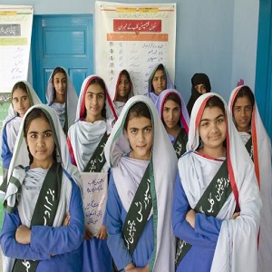 طالبات کو وظائف دینے کا پروگرام دوبارہ شروع کر نے کا فیصلہ