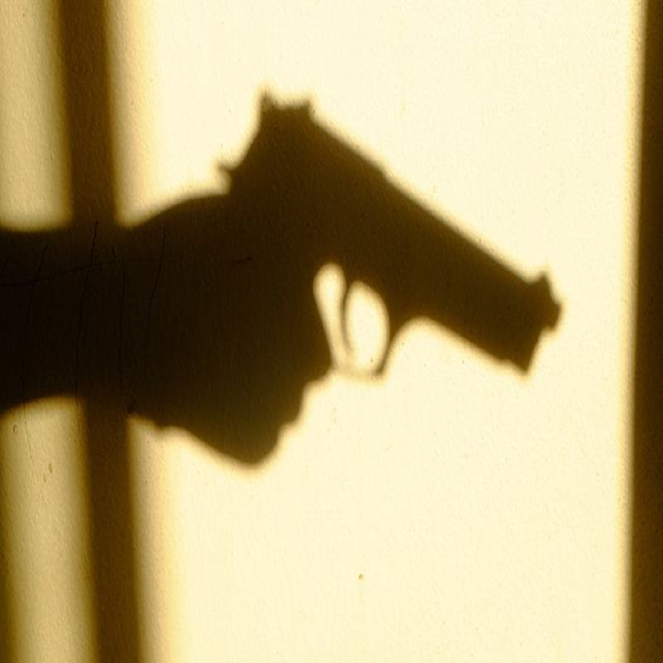 دیرینہ دشمنی پر نوجوان کو فائرنگ کرکے زخمی کردیا گیا