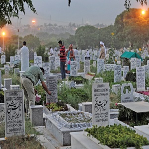 کمال آباد قبرکی زمین کے نام پر بھتہ وصول کرنے والوں کے خلاف مقدمہ درج ، گورکن سمیت 5 افراد گرفتار