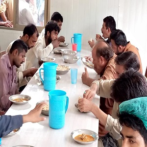 لنگر خانے میں خوراک کے معیار پر سمجھوتہ نہیں کریں گے، اسسٹنٹ کمشنر ماڈل ٹاوٗن 