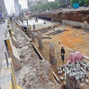 لاہور میں رقوم کی عدم ادائیگی پر ٹھیکیداروں نے ترقیاتی اسکیموں پر کام روک دیا 
