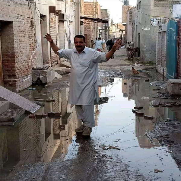 اشرف آباد گلی نمبر 5 اور 6 میں صفائی کی ناقص ترین صورتحال 