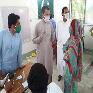 اسسٹنت کمشنر جڑانوالہ کا احساس پروگرام مرکز کا دورہ