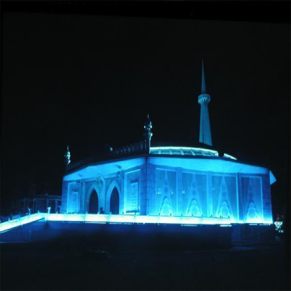 معروف مسجد کی تزئین و آرائش کردی گئی