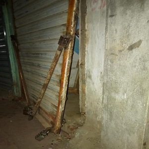  برف کارخانہ روڈ پر موبائل کی دکان پر نقب زنی، چور4 لاکھ روپے کا سامان لے کر فرار 