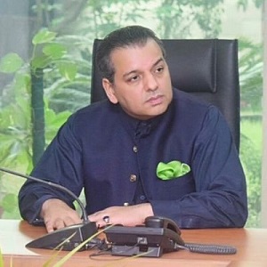 پنجاب کے اسکولوں  میں اس سال سردیوں کی چھٹیاں نہیں ہوں گی، مراد راس