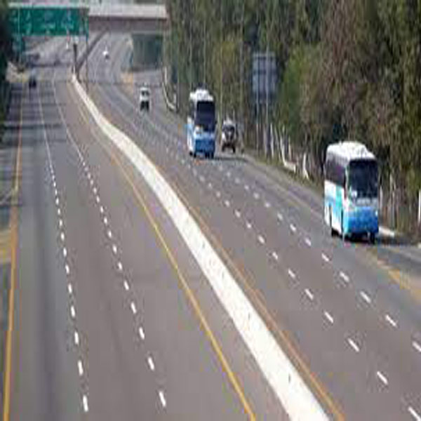 موٹروے پر خطرہ ناک انداز میں ڈرائیونگ کرنے والے کے خلاف مقدمہ درج 