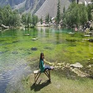  نلتر وادی کا جھومر ، ست رنگی جھیل 