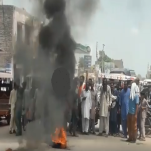 محلہ وزیرپارک غوثیہ پارک کچہ گوجرہ کے مکینوں کا احتجاج 