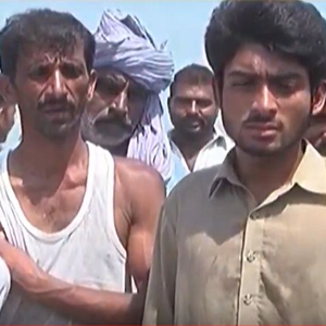 دریائے جہلم میں پانی کی روانی کم ہونے کو نہیں آرہی، لوگ نقل مکانی کرنے پر مجبور