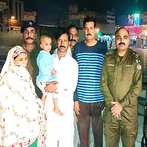 حضرت بابا بلھے شاہ کے مزار میں حاضری کے لئے آنے والا بچہ پولیس نے ڈھونڈھ لیا