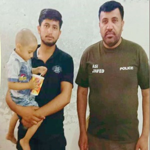 فیصل آباد کے فتھانہ ٹھیکری والہ  میں پولیس کی کامیاب کارروائی، 2 سالہ بچہ بازیاب کرالیا 