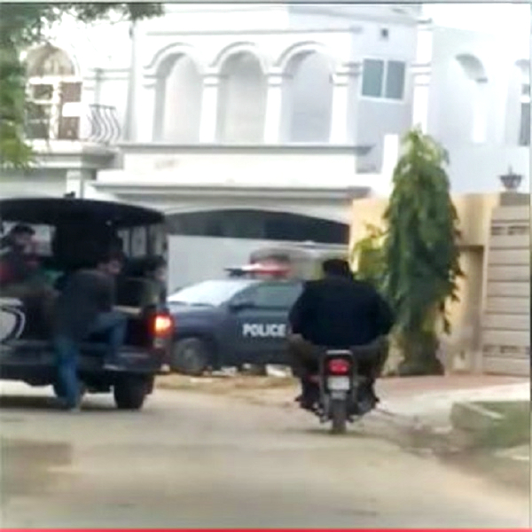 گھر پرغیر قانونی قبضہ کروانے والے پولیس افسران کے خلاف مقدمہ درج کر لیا گیا