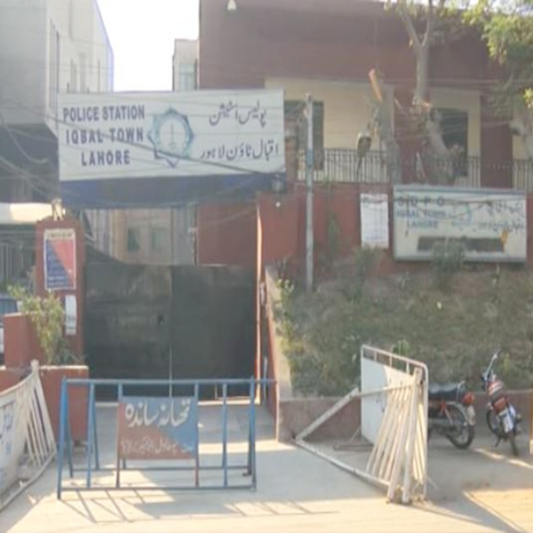 تھانے کے باہر سے پولیس افسر کی کار چوری ہوگئی