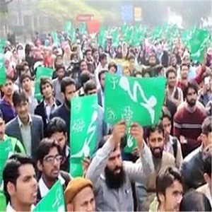 گستاخانہ خاکوں کیخلاف احتجاجی ریلیاں ،فرانسیسی مصنوعات کے بائیکاٹ کامطالبہ