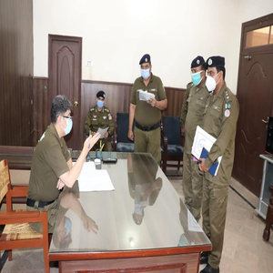 پولیس کا رویہ عوام سے بہتر ہوگا تو امن و امان کے قیام میں مدد ملے گی، رفعت مختار راجہ 