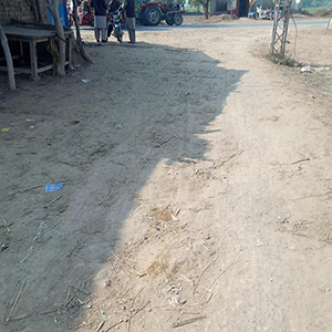 ڈھڈیاں سٹاپ کے قریب کی سڑک حکام کی توجہ کی طالب