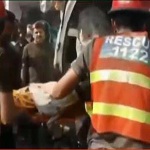 راو خانوالا میں مکان کی چھت گرنے سے 15 افراد زخمی