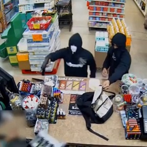 تحصیل ہیڈ کوارٹر ہسپتال کے باہر فارمیسی پر ڈکیتی کی واردات