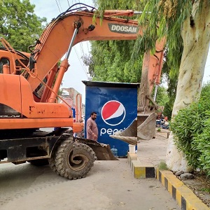 سمندری روڈ پرضلعی انتظامیہ کی تجاوزات کے خلاف مہم جاری 