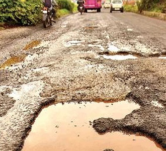 سمندری سے فیصل آباد اور تاندلیا نوالہ کی مرکزی سڑکیں خستہ حالی کاشکار