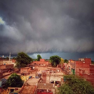   سمندری میں بادلوں کا راج، موسم خوشگوار