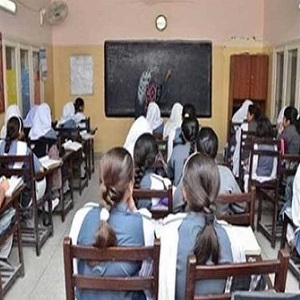 تعلیمی اداروں میں ایس او پیز کی خلاف ورزیاں ،کورونا بڑھنے کا خدشہ