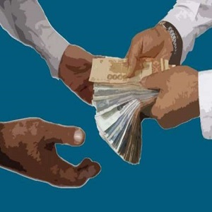 لاہور میں رشوت لینے پرسیکرٹری یونین کونسل گرفتار
