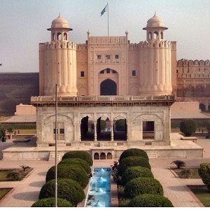 شاہی قلعہ میں شادی کی تقریب کے معاملے پر ڈائریکٹر مارکیٹنگ  کو عہدے سے ہٹا دیا گیا