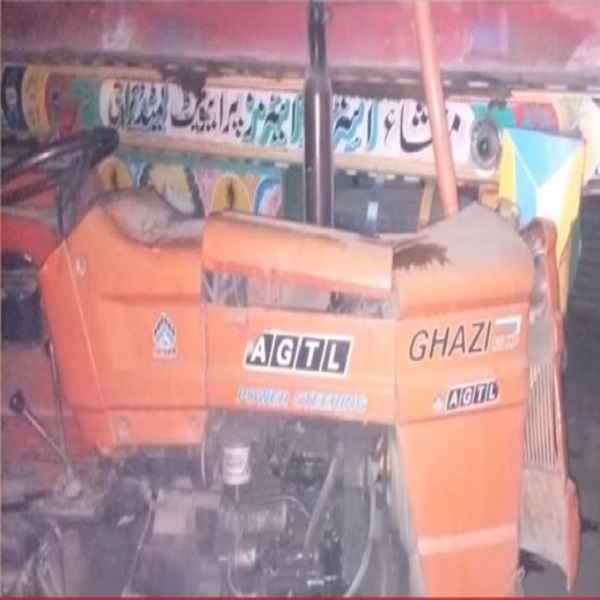 2 ٹرک  آپس میں ٹکرانے سے 1 شخص جانبحق اور 3 افراد زخمی ہوگئے