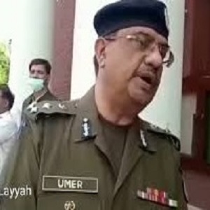 خاتون سے زیادتی، سی سی پی اولاہور کا  نا مناسب بیان سوشل میڈیا پرٹاپ ٹرینڈ بن گیا، شہریوں نے عمرشیخ کی برطرفی کا مطالبہ کردیا  