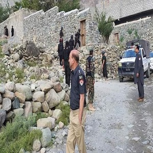  اپرکوہستان میں سیکورٹی آپریشن، 20 اشتہاری ملزمان گرفتار،غیر قانونی بنکرز اور بیرئیرز مسمار